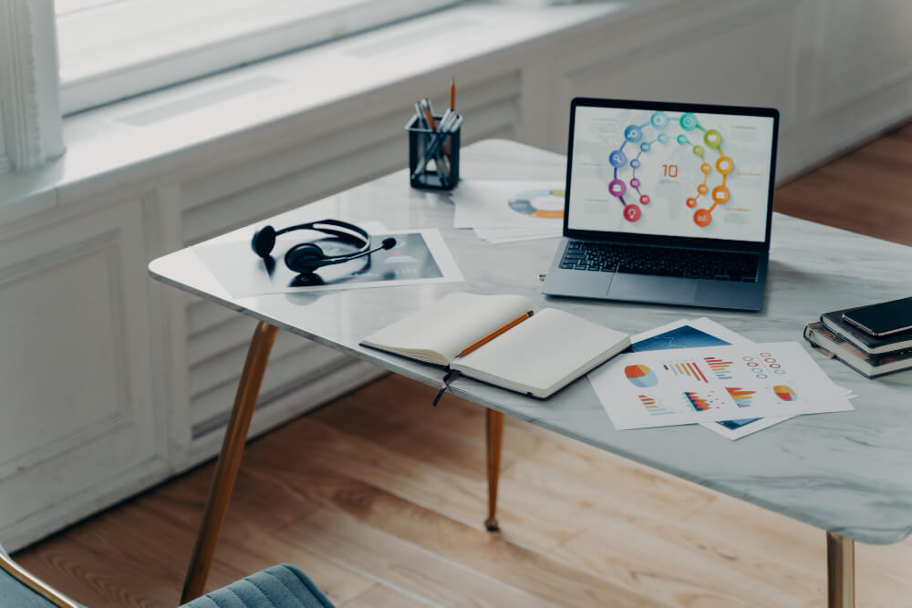 Créer un espace de travail fonctionnel et esthétique à la maison