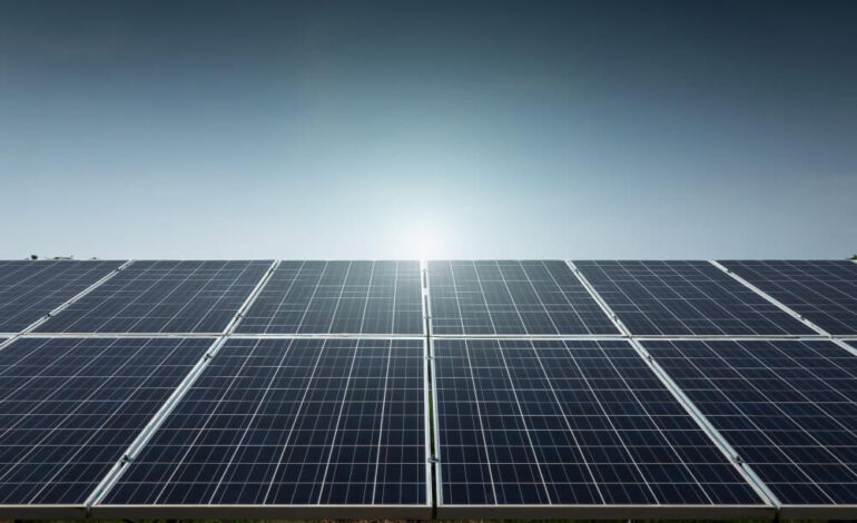  Que peut-on alimenter avec un panneau solaire 3000w?